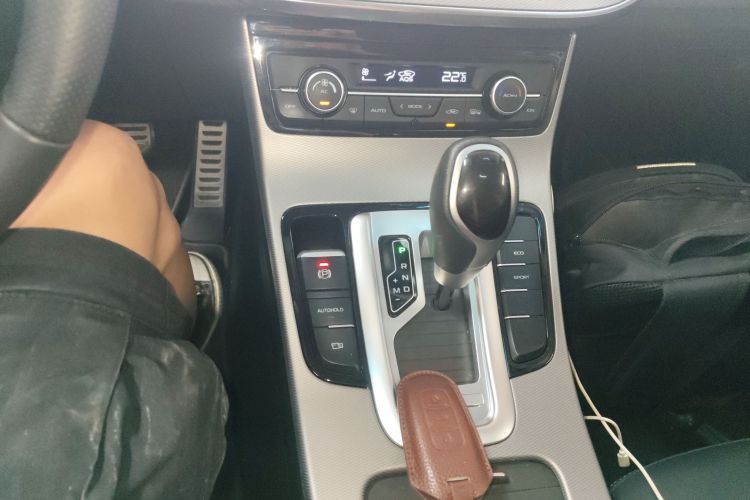 GEELY Emgrand GSe 2019 car image #14