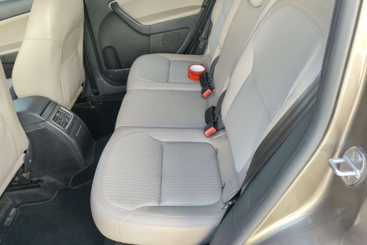 Skoda Yeti (Imported) 2014 car image #14