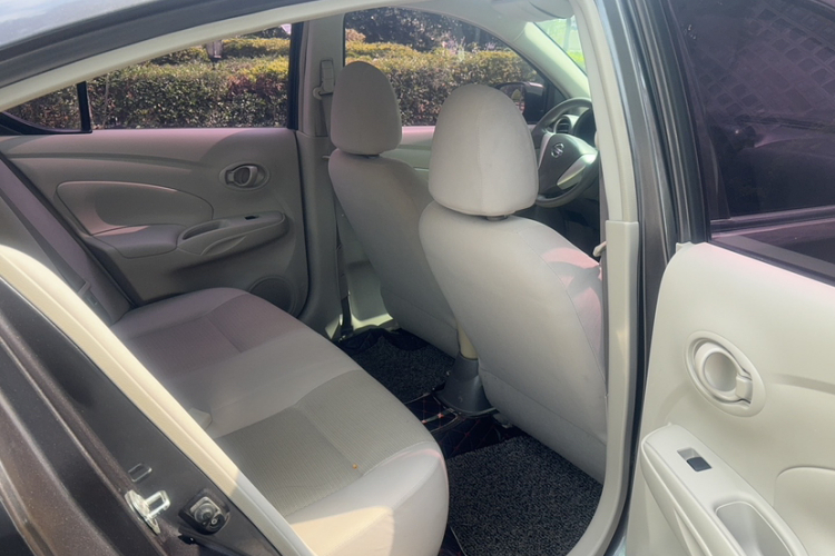 Nissan Sunny 2017 car image #14
