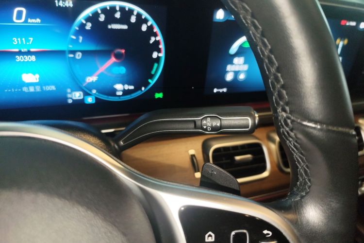 Mercedes-Benz GLE Class New Energy 2021 car image #14