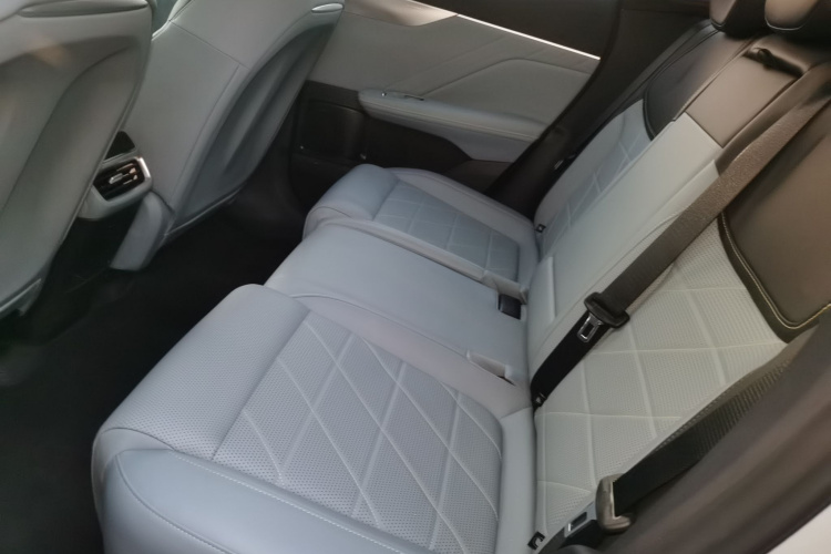 Deepal S05 2025 immagine di auto #14