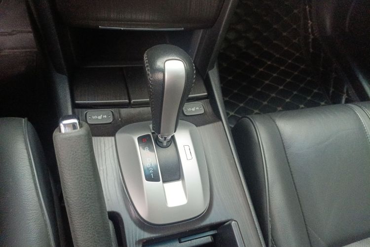 Honda CROSSTOUR 2016 immagine di auto #14