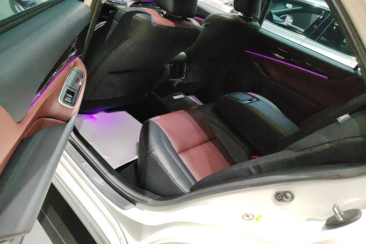 丰田 皇冠 2018 汽车图片 #14