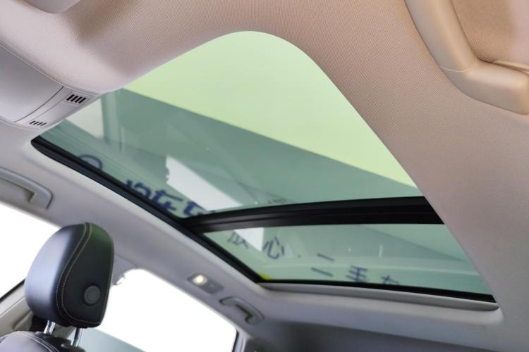 Volkswagen Sagitar 2022 immagine di auto #14