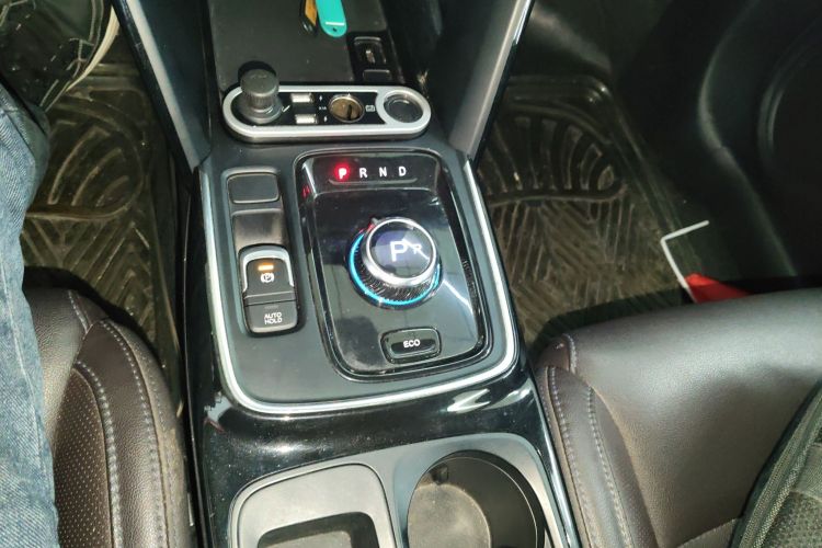 GAC ix4 2018 #14 GAC ix4 2018 car image #14