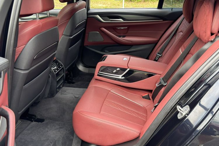 BMW M5 New Energy 2021 #14 BMW M5 New Energy 2021 car image #14