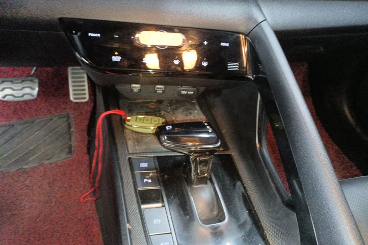 Hyundai Elantra EV 2022 car image #14