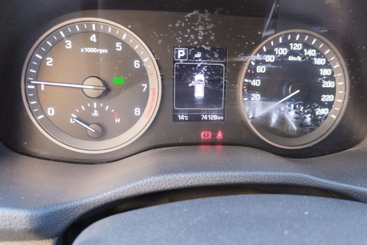 Hyundai Tucson (Imported) 2016 car image #14