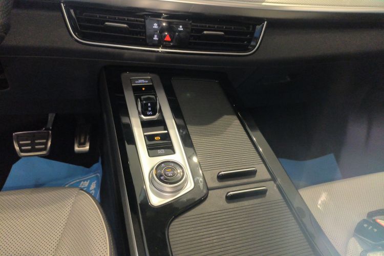 Volkswagen Tavendor 2024 #14 Volkswagen Tavendor 2024 car image #14