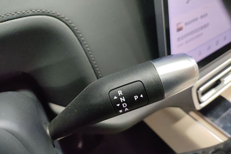 Li L8 2023 изображение автомобиля #14