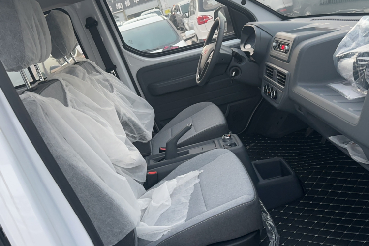 五菱汽车 五菱扬光 2025 #14 五菱汽车 五菱扬光 2025 汽车图片 #14