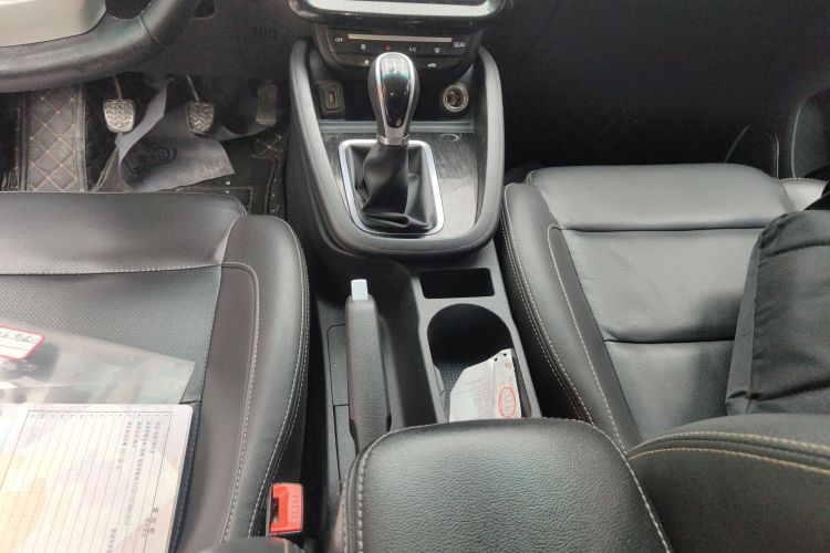 SWM斯威汽车 SWM斯威X2 2017 #14 SWM斯威汽车 SWM斯威X2 2017 汽车图片 #14