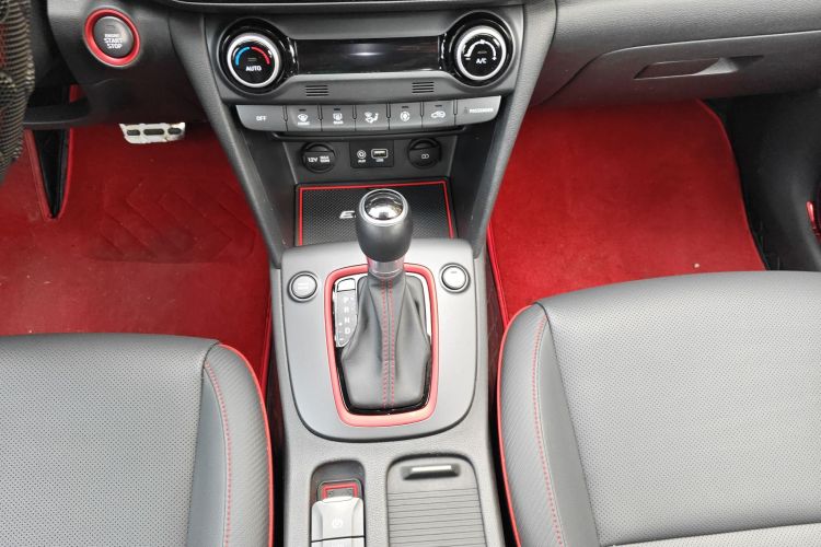 Hyundai ENCINO 2018 #14 Hyundai ENCINO 2018 car image #14