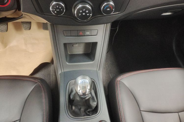 Roewe 350 2018 car image #14