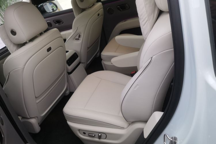 Li i8 2025 изображение автомобиля #14