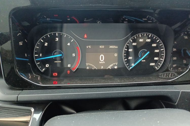 Ford E-Transit 2025 car image #14