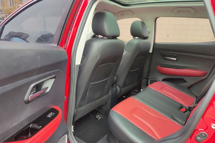 Haval H2s 2017 car image #14