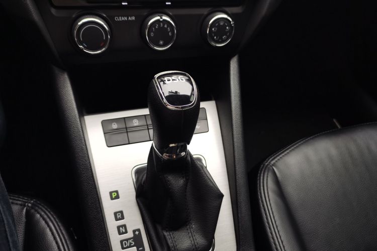 Skoda Octavia 2021 car image #14