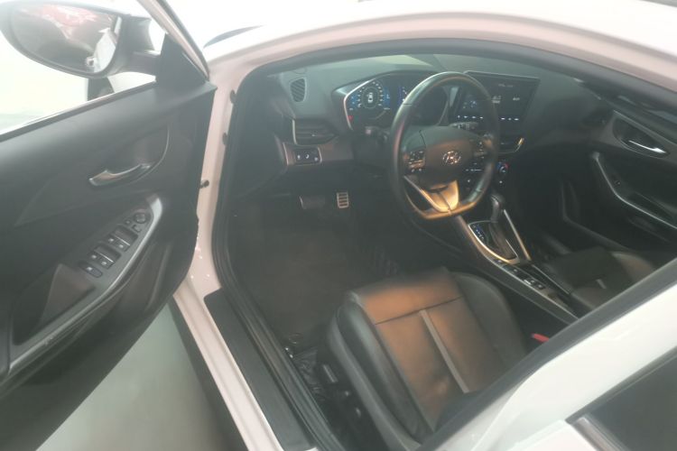 Hyundai Lafesta 2020 car image #14