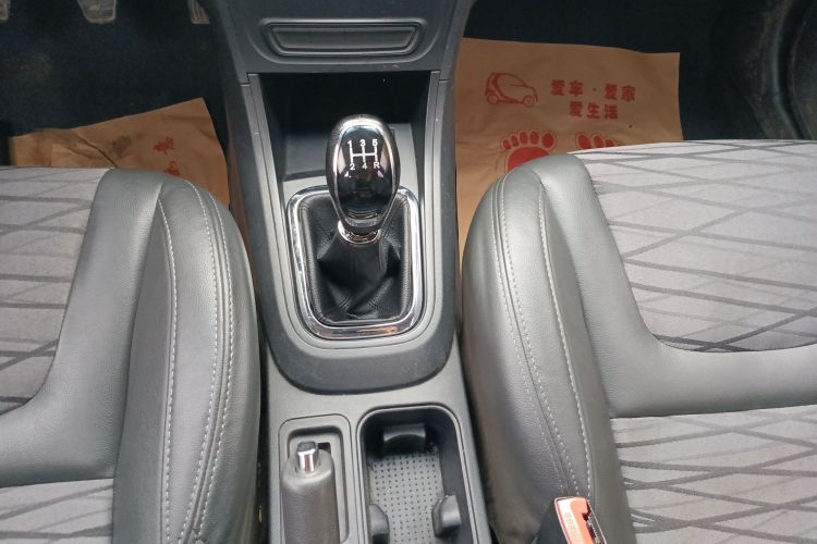 Kaiyi E3 2018 #14 Kaiyi E3 2018 car image #14