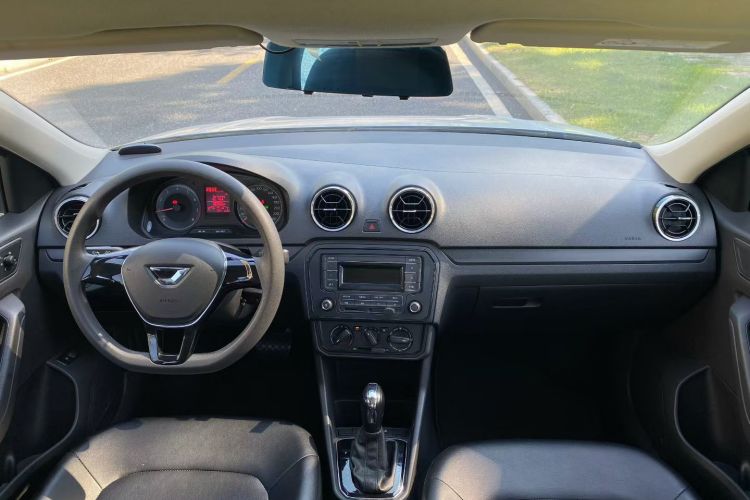 VA3 2020 car image #14