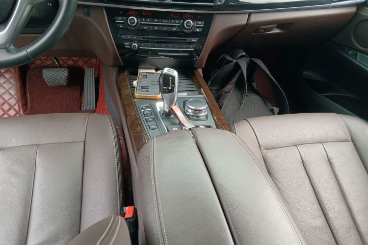 BMW X5 2017 car image #14