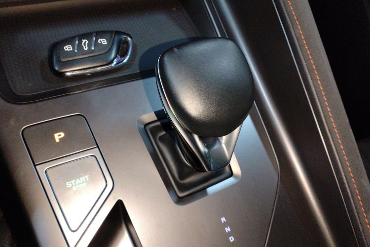 Roewe D5X DMH 2024 image de voiture #14