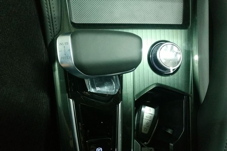 GEELY Monjaro MHEV 2025 #14 GEELY Monjaro MHEV 2025 car image #14