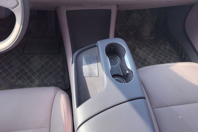 HongQi TianGong 05 2025 #14 HongQi TianGong 05 2025 car image #14