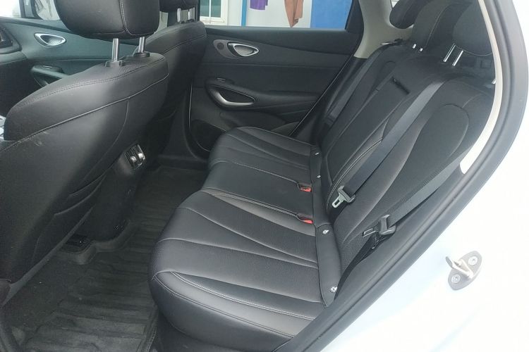 BYD Sea Lion 05 EV 2025 #14 BYD Sea Lion 05 EV 2025 car image #14