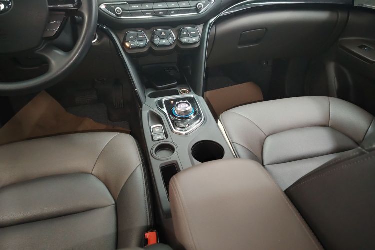 GAC Qizhi PHEV 2018 car image #14