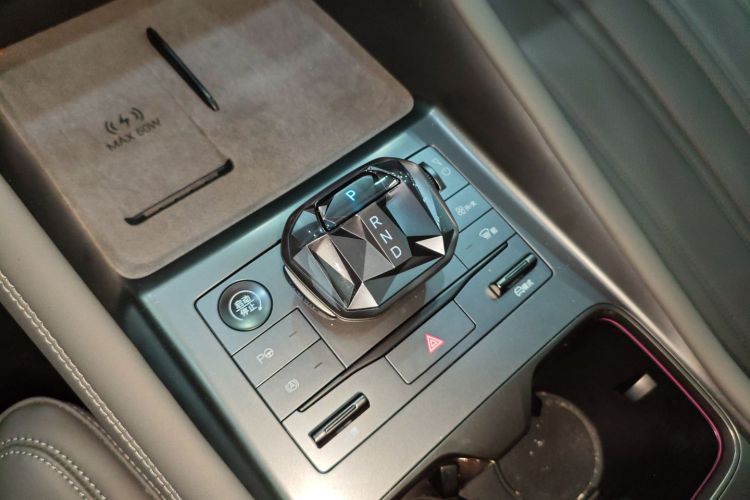 BYD SongL EV 2025 car image #14