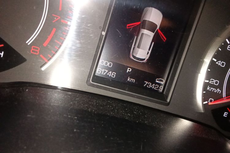 Haval H2s 2018 #14 Haval H2s 2018 car image #14