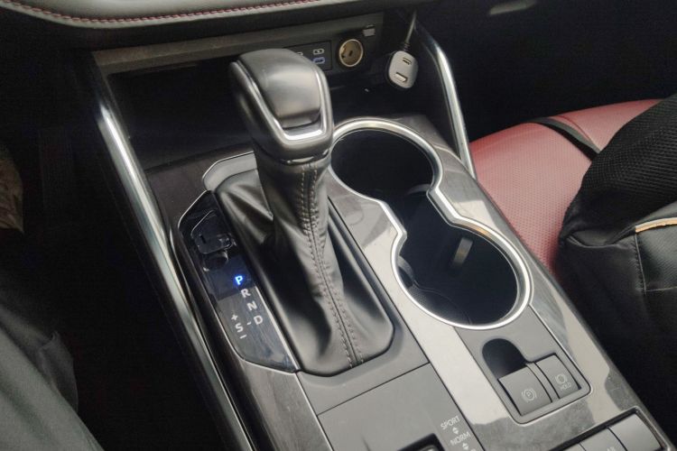 Toyota Crown Kluger 2021 car image #14