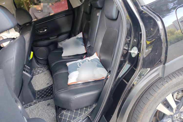 Honda HR-V 2023 #14 Honda HR-V 2023 car image #14