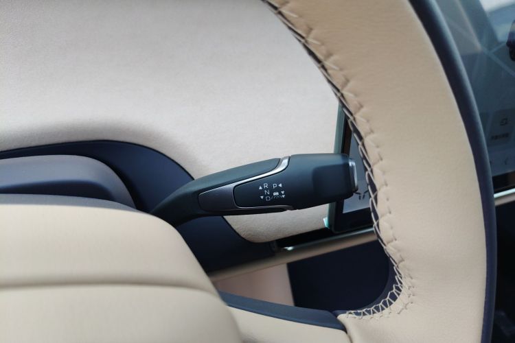 HongQi TianGong 05 2025 immagine di auto #14