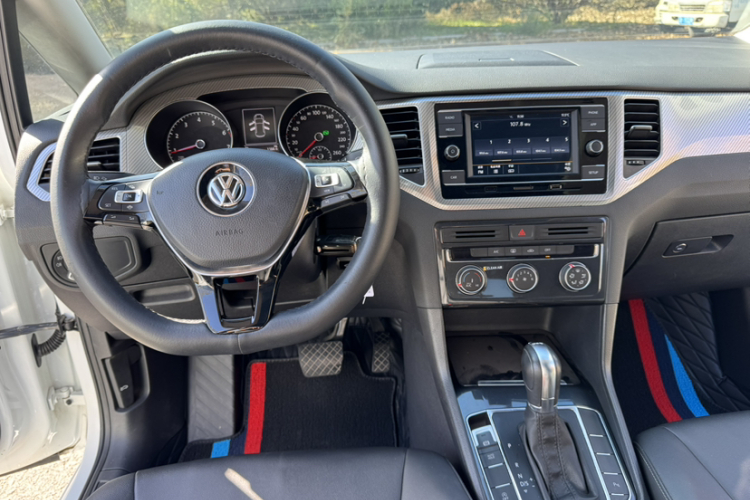 Volkswagen Golf Sportsvan 2020 car image #14