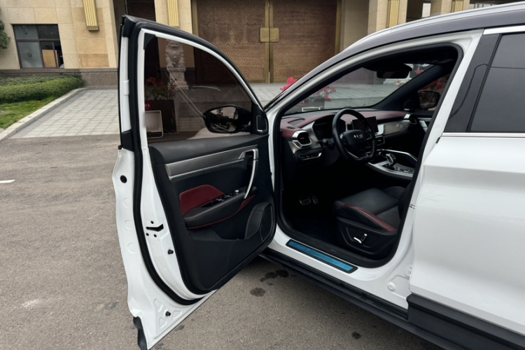 GEELY Coolray 2021 car image #14