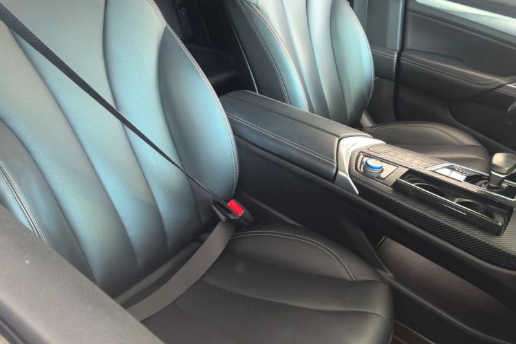 GEELY Ulion New Energy 2018 #14 GEELY Ulion New Energy 2018 car image #14