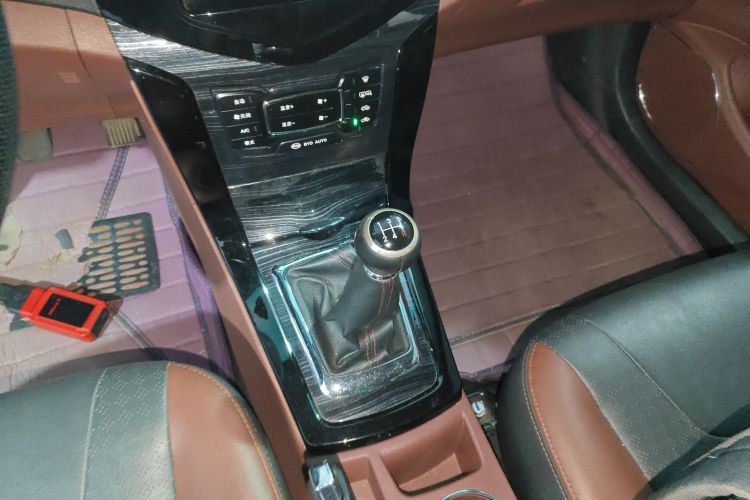 BYD SuRui 2016 car image #14