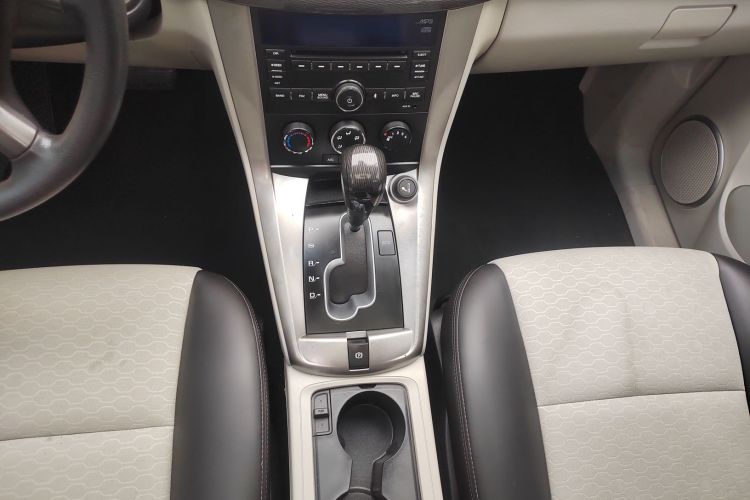 Chevrolet Captiva (Imported) 2017 #14 Chevrolet Captiva (Imported) 2017 car image #14