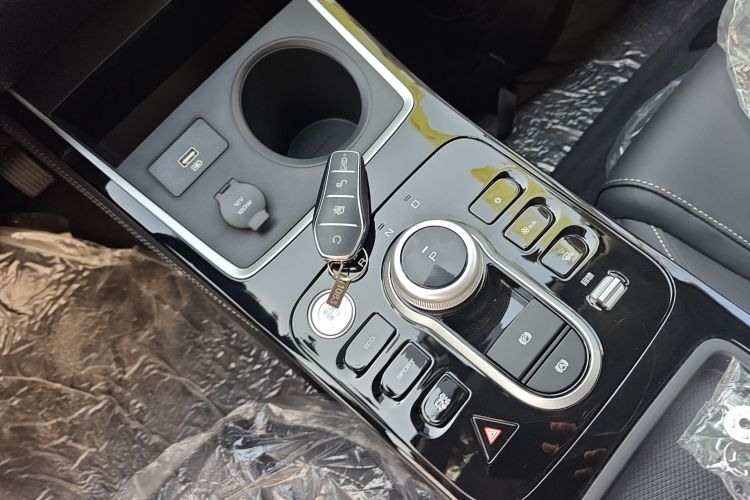 BYD Qin New Energy 2025 #14 BYD Qin New Energy 2025 car image #14