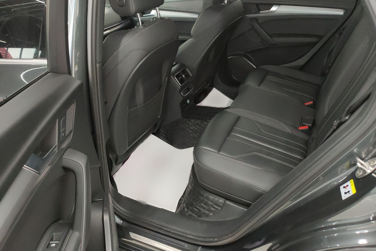 Audi Q5L Sportback 2021 car image #14