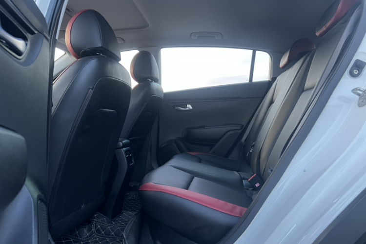 Kia Rio Cross 2018 صورة سيارة #14