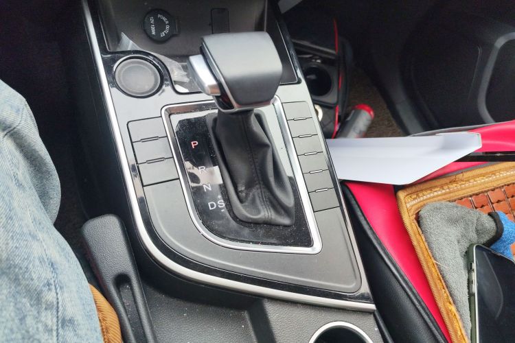 T5 2023 car image #14