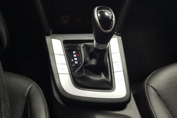 Hyundai Elantra AD 2019 car image #14