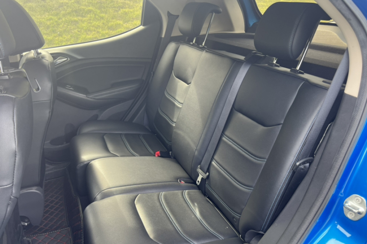 BYD Yuan New Energy 2019 immagine di auto #14