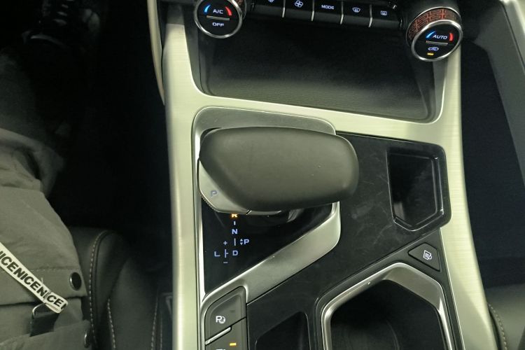 GEELY Tugella New Energy 2019 car image #14