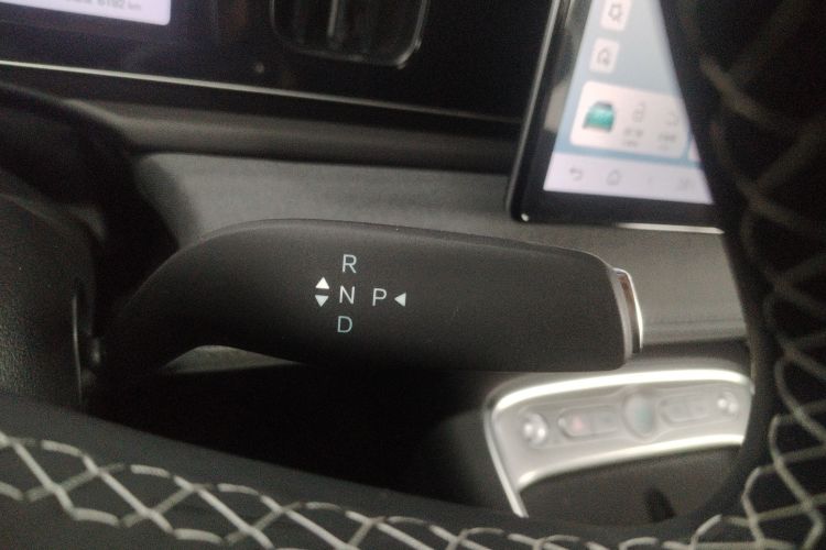 BYD Sea Lion 05 EV 2025 car image #14