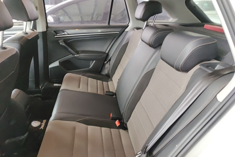 Volkswagen C-Trek 2018 immagine di auto #14